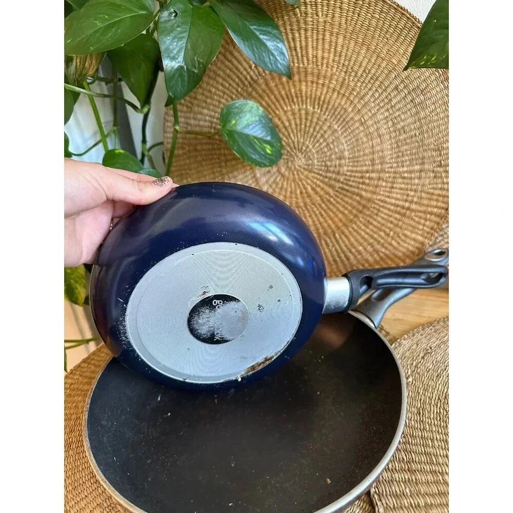 Two piece Vintage Used Kitchen cooking pans